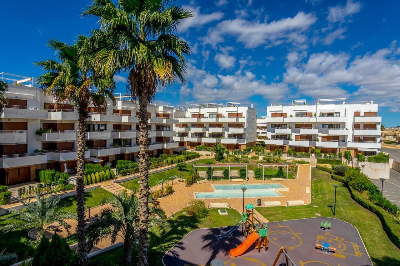 Modern 2 bedroom apartment in Terrazas de Campoamor Dehesa de Campoamor  Buitenkant foto