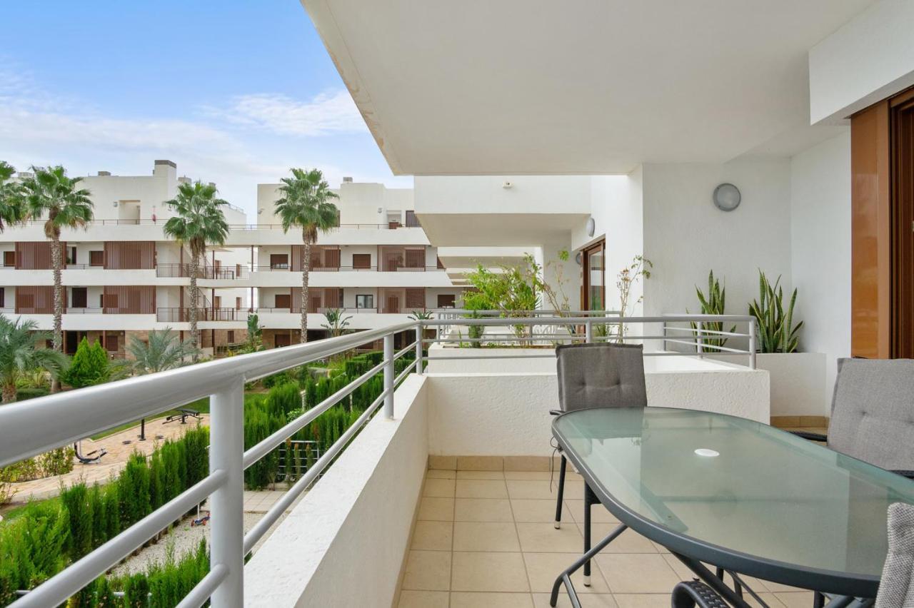 Modern 2 bedroom apartment in Terrazas de Campoamor Dehesa de Campoamor  Buitenkant foto